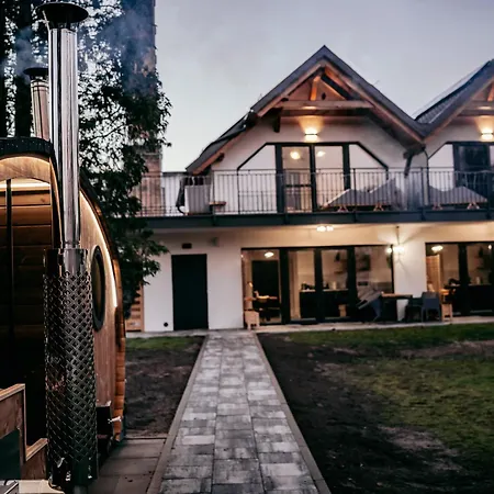 Cztery Klimaty アパート ステグナ